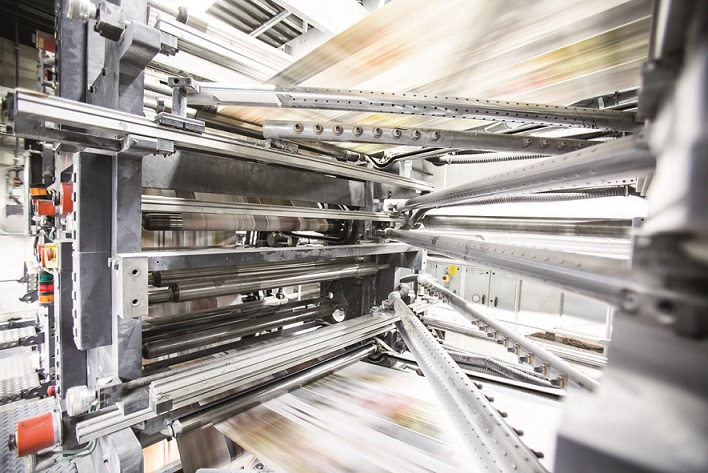 Bild aus dem inneren einer Rollen- und Bogenoffsetdruckmaschine